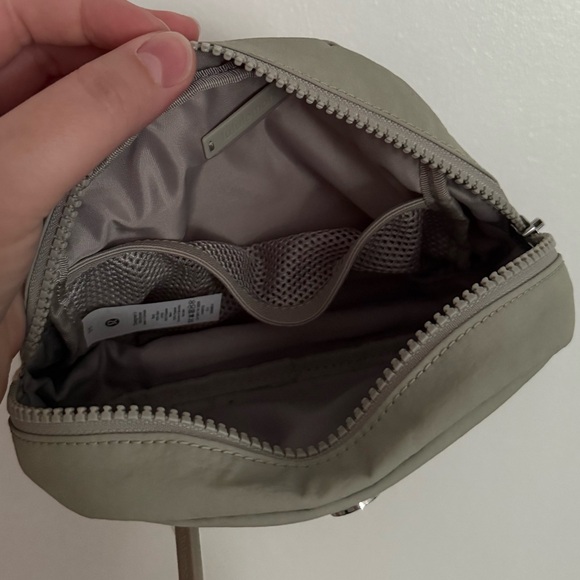 Lululemon | Double Zip Pouch Bag - Picture 4 of 5